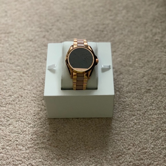 Michael Kors (Access) Smart Watch - Picture 8 of 8